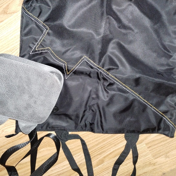 Official catlady box items - Picture 5 of 12